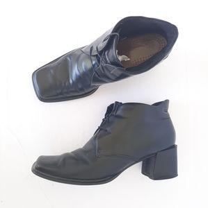 Black Women's Lace-Up Block Heel Ankle Boots